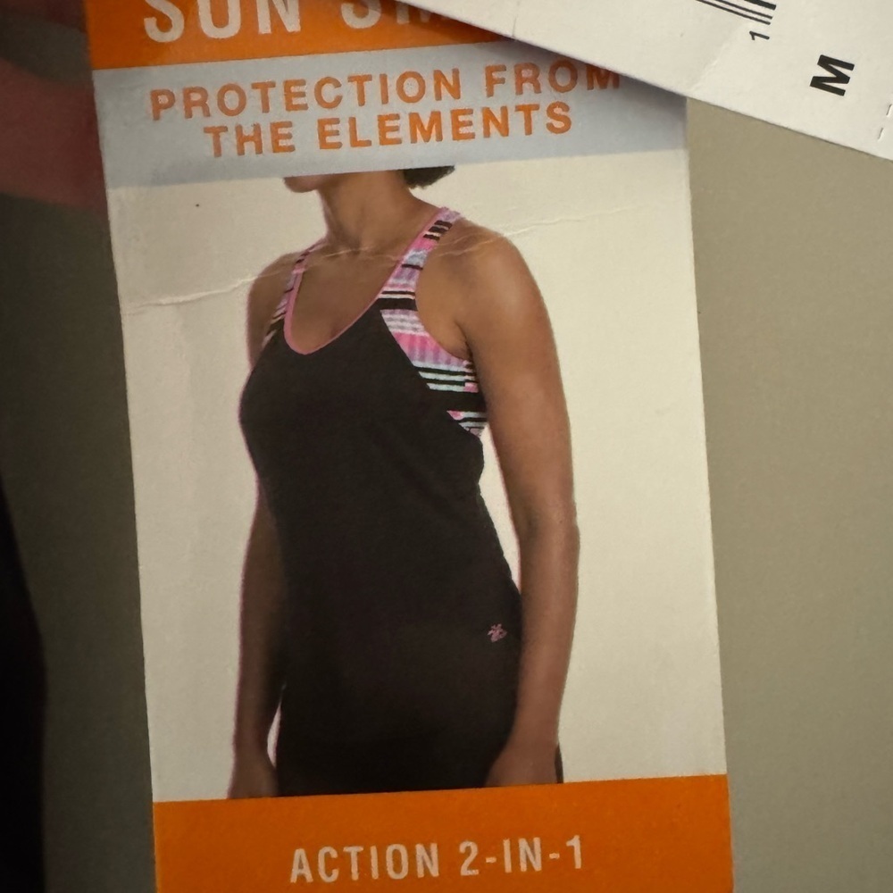 Zeroxposur Black and Pink 2 in 1 Tankini Tank Top - Picture 3 of 4